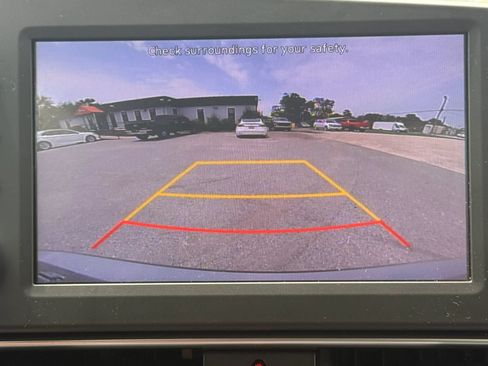 Used 2022 Hyundai Elantra SEL FWD image 24