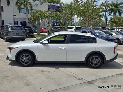 Certified 2025 Kia K4 FWD image 3