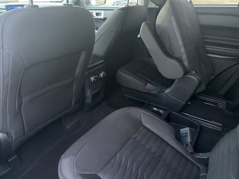 Used 2021 Ford Explorer XLT image 50