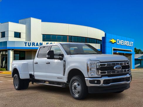 Used 2025 Ford F350 XLT AWD/4WD image 9