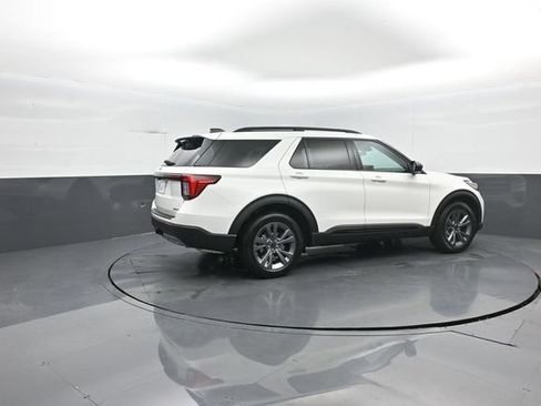 New 2026 Ford Explorer Active w/ Active Comfort Package AWD/4WD image 8