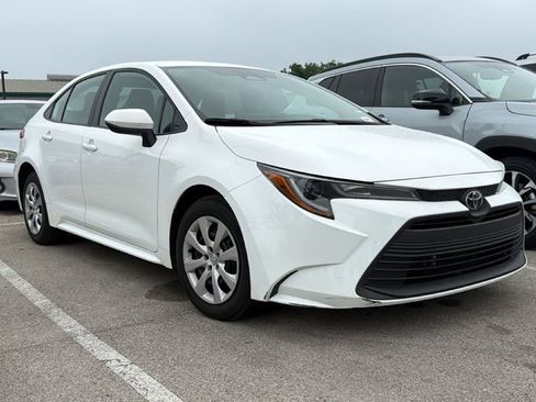 Used 2024 Toyota Corolla LE FWD image 3