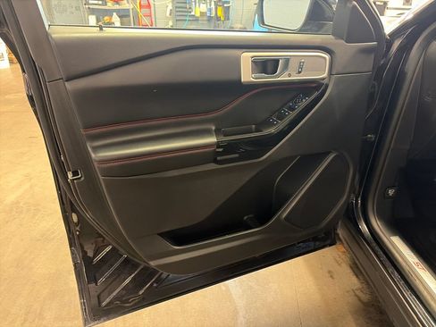 Used 2022 Ford Explorer ST-Line AWD/4WD image 22
