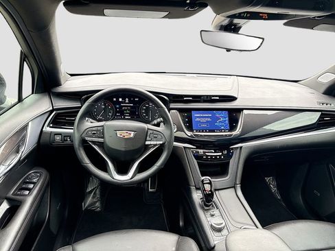 Used 2025 Cadillac XT6 Sport w/ Technology Package AWD/4WD image 24