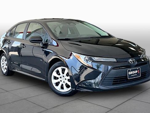 Used 2024 Toyota Corolla LE FWD image 3