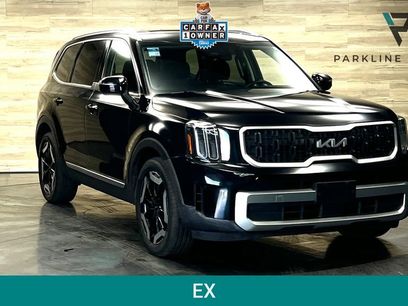 Used 2023 Kia Telluride EX w/ EX Captain's Chair Package