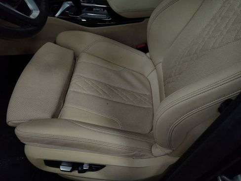 Used 2023 BMW 530i xDrive 530i xDrive w/ Convenience Package image 12