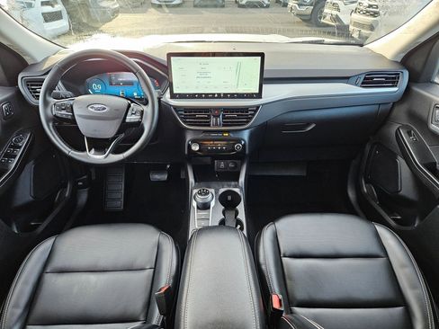 Used 2025 Ford Escape Platinum image 32