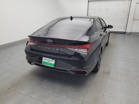 Used 2021 Hyundai Elantra SEL w/ Convenience + Premium Package FWD image 7