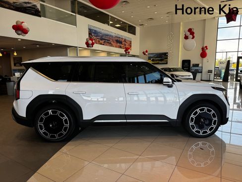 New 2026 Kia EV9 Wind image 3