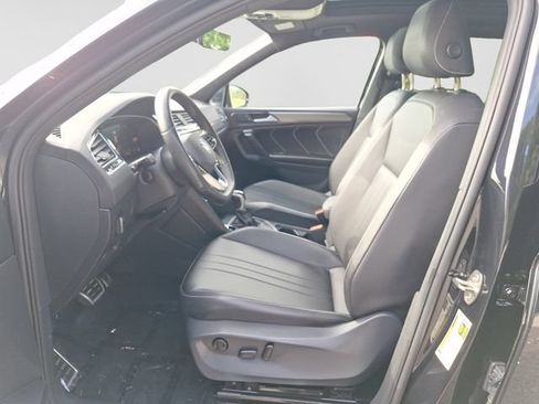 Certified 2023 Volkswagen Tiguan SE R-Line FWD image 11