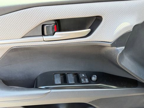 Used 2026 Toyota Camry SE FWD image 23