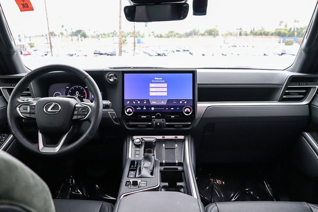 Used 2025 Lexus GX 550 AWD/4WD image 15