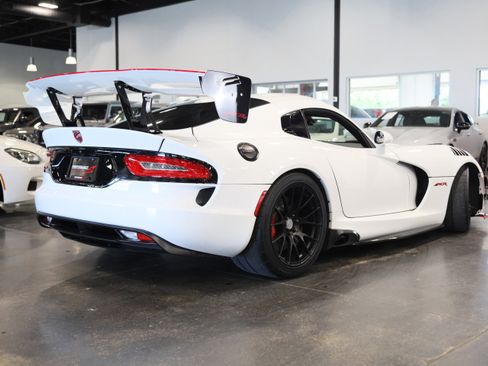 Used 2017 Dodge Viper ACR w/ Extreme Aero Package RWD image 6