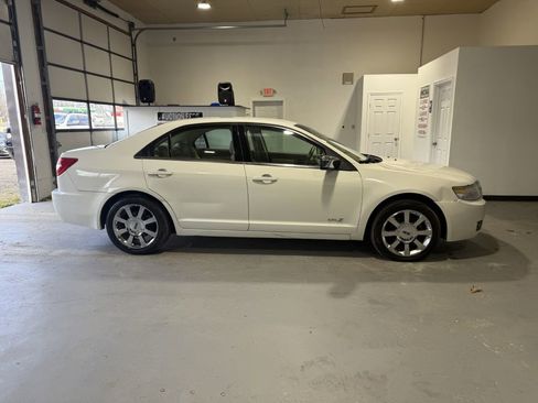 Used 2008 Lincoln MKZ AWD image 2