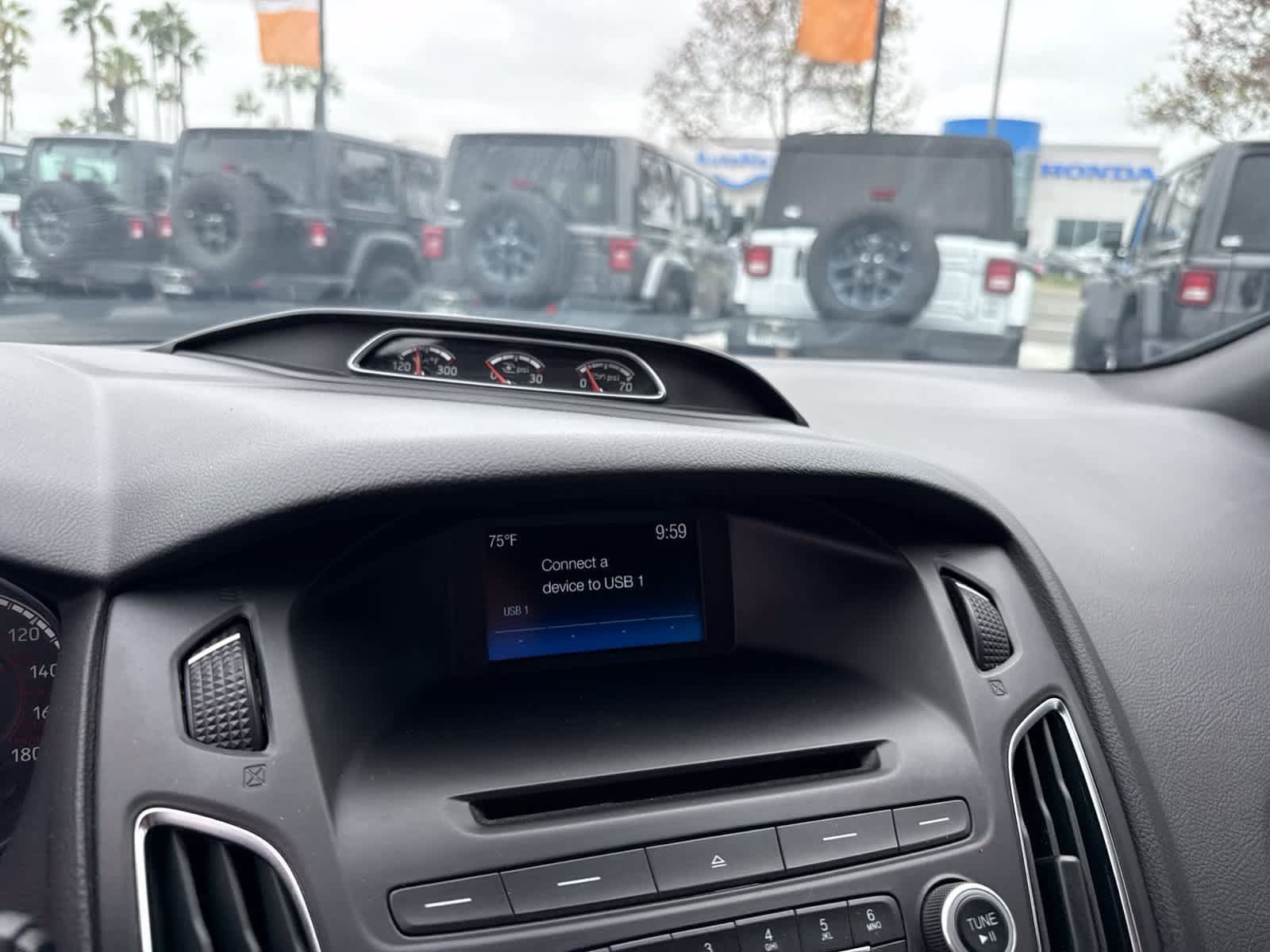 Used 2017 Ford Focus ST FWD image 23