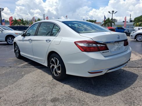 Used 2017 Honda Accord LX image 7