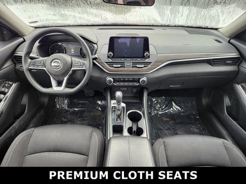 Used 2023 Nissan Altima 2.5 SV image 3