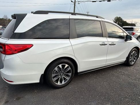 Used 2024 Honda Odyssey EX-L image 5