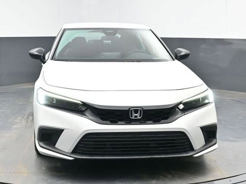 Used 2023 Honda Civic Sport image 3