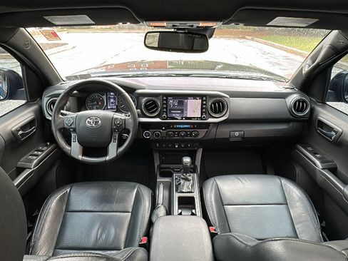 Used 2021 Toyota Tacoma TRD Off-Road w/ TRD Premium Off Road Package image 29