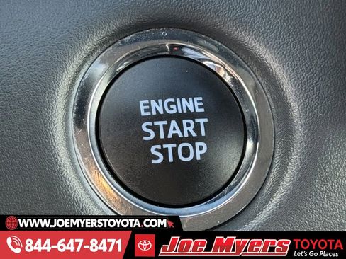 Used 2022 Toyota Highlander LE image 21