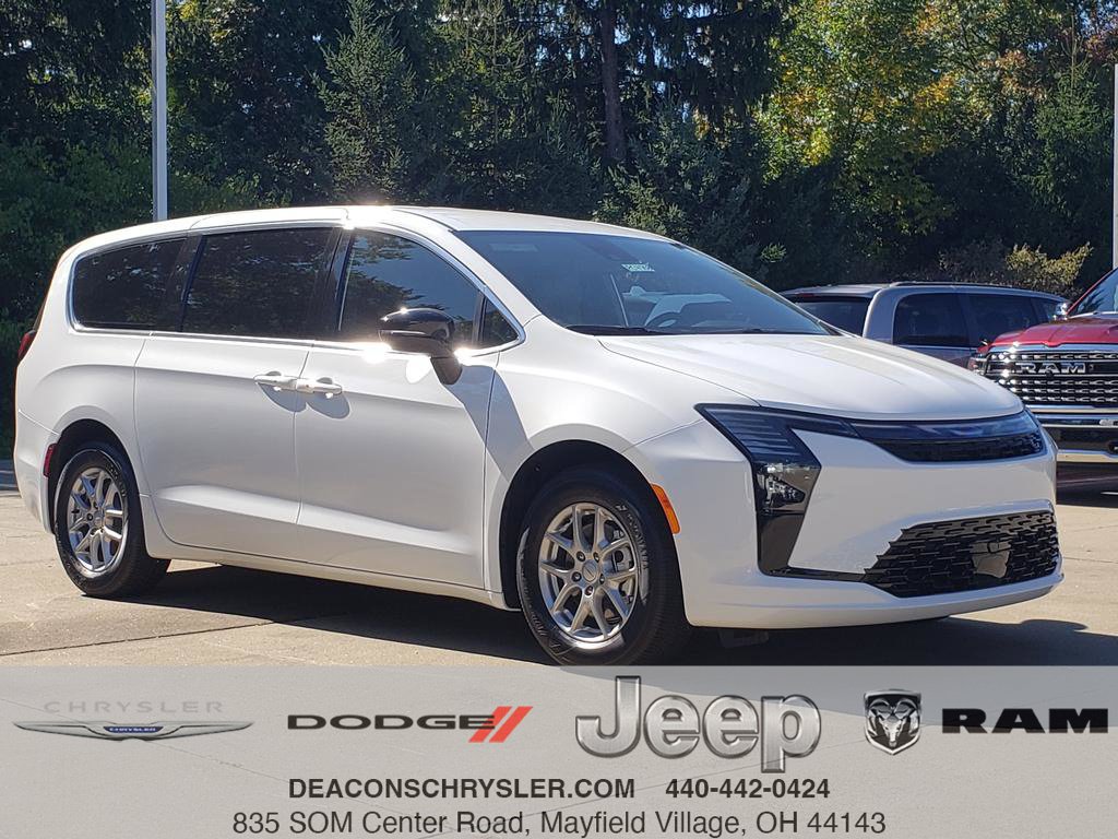 New 2027 Chrysler Pacifica Select FWD image 1