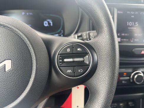 Used 2025 Kia Soul LX w/ LX Technology Package FWD image 20