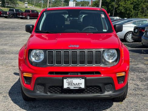 Used 2023 Jeep Renegade Latitude AWD/4WD image 11