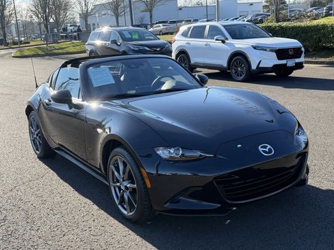 Used 2020 MAZDA MX-5 Miata RF Grand Touring image 12