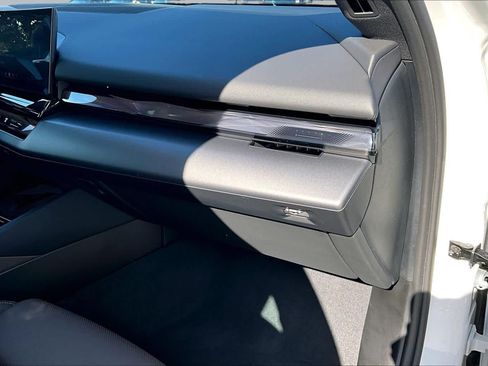 Certified 2024 BMW i5 eDrive40i w/ M Sport Package RWD image 18