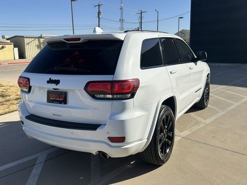 Used 2018 Jeep Grand Cherokee Altitude image 8