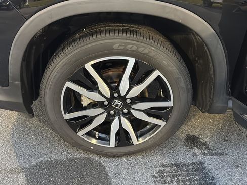 Used 2022 Honda Pilot Touring image 32