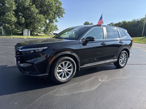 Used 2023 Honda CR-V EX image 2
