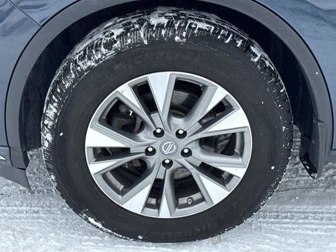 Used 2018 Nissan Murano SL w/ Moonroof Package image 12