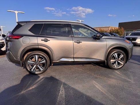 Used 2021 Nissan Rogue Platinum FWD image 6