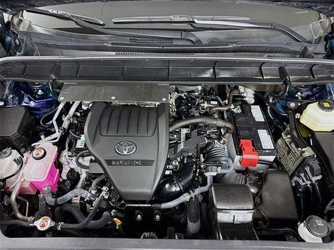 Used 2023 Toyota Highlander L image 31