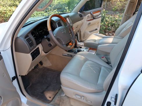 Used 2005 Lexus LX 470 4WD image 8