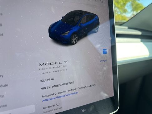 Used 2021 Tesla Model Y Long Range image 16