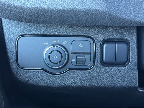 Used 2023 Mercedes-Benz Sprinter 2500 w/ Parking Package image 17