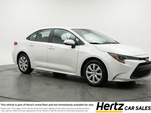 Used 2025 Toyota Corolla LE FWD image 1