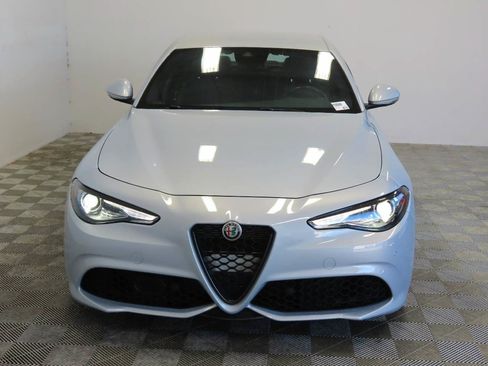 Used 2022 Alfa Romeo Giulia Sprint RWD image 2