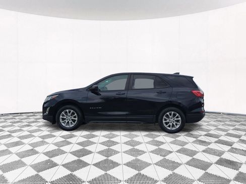 Used 2020 Chevrolet Equinox LS w/ LS Convenience Package image 2