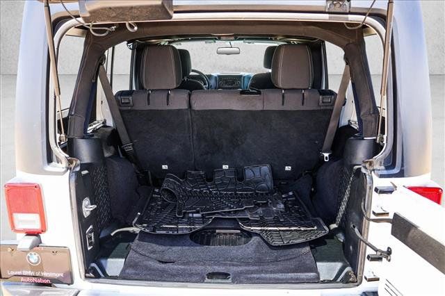 Used 2017 Jeep Wrangler Unlimited Sahara AWD/4WD image 21