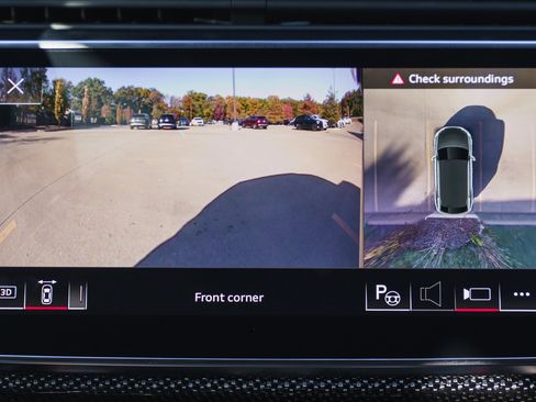 Used 2023 Audi SQ8 Prestige image 15