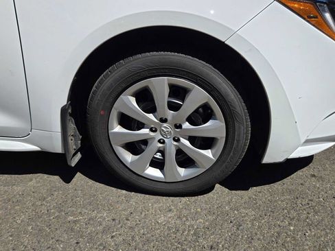 Used 2026 Toyota Corolla LE FWD image 9