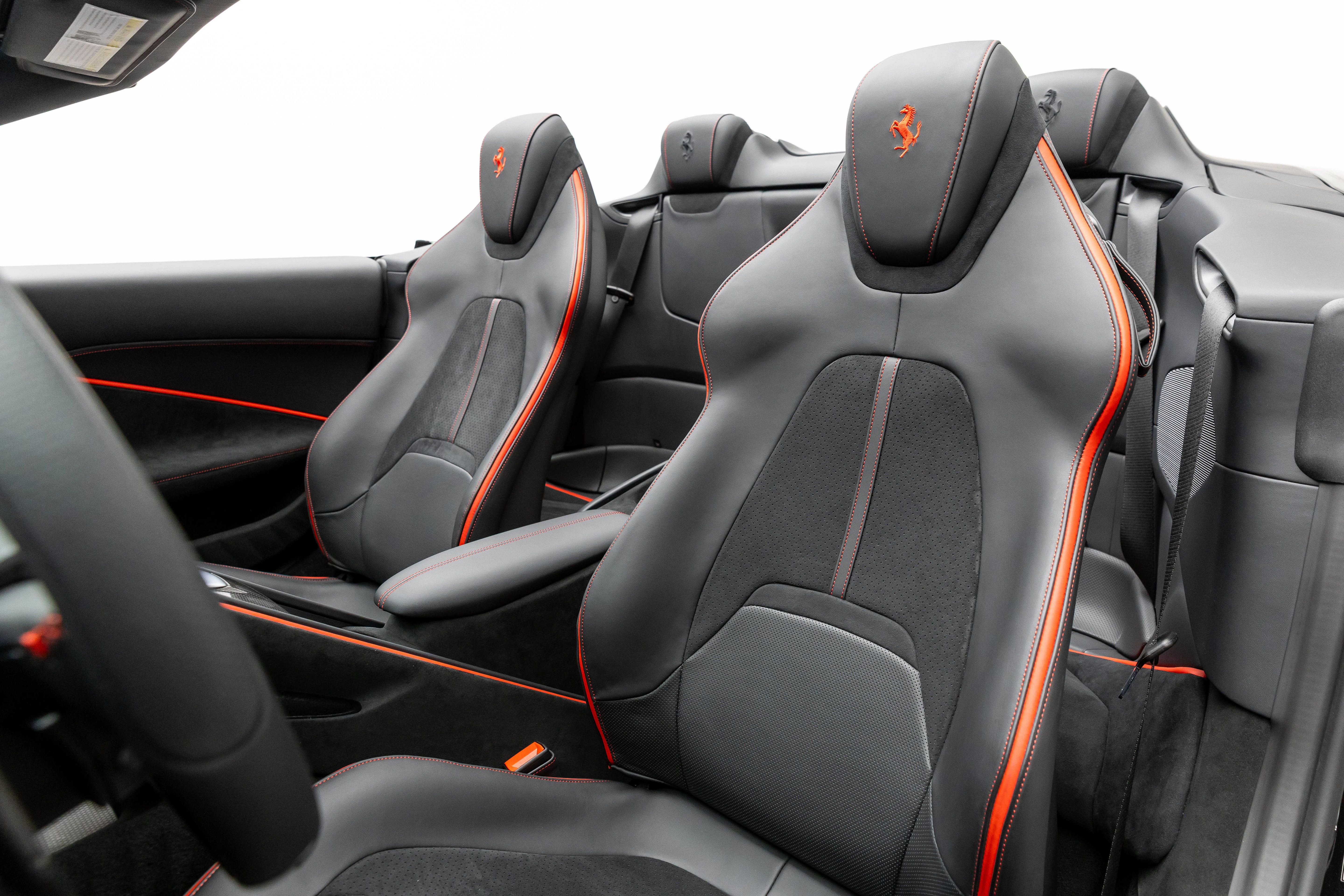 Certified 2025 Ferrari Roma Spider RWD image 32
