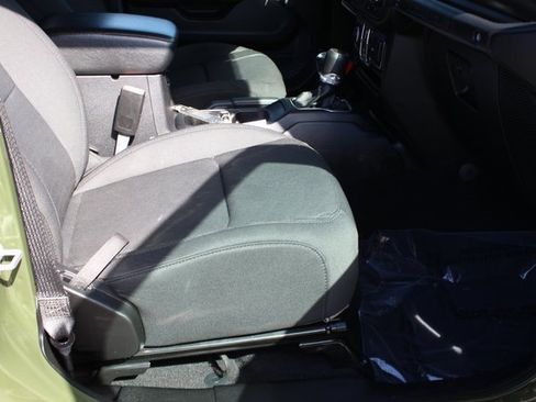 Used 2021 Jeep Wrangler Unlimited Sport image 28