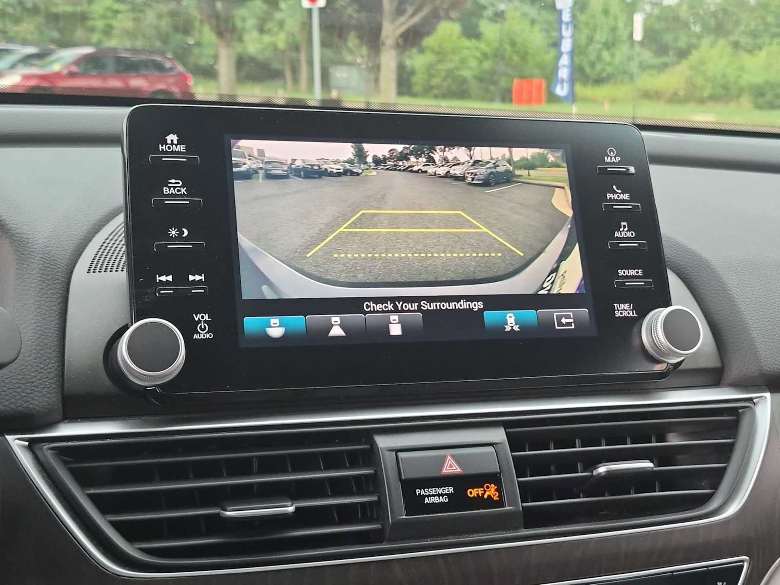 Used 2018 Honda Accord Touring image 30