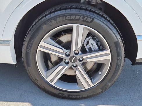 Used 2025 Genesis GV80 3.5T image 12